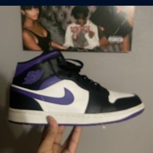 Jordan 1 mid dark irs